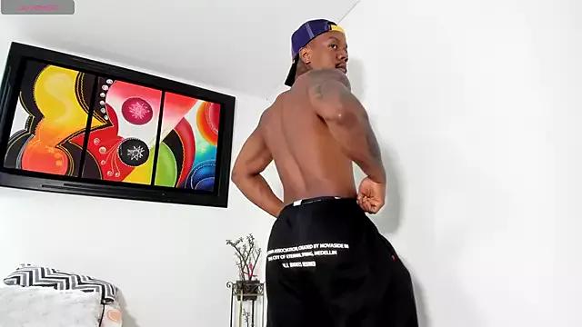 ronnie_7777 on StripChat 