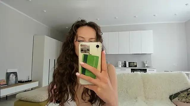 roxxxy_10 on StripChat 