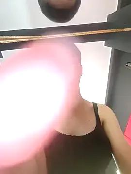 Roxxy_Rouge on StripChat 