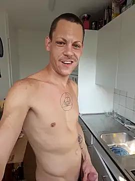 Runnycummood on StripChat
