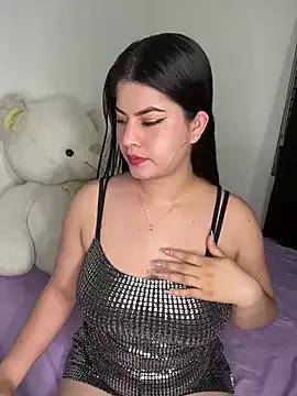 Saanvi21 on StripChat 