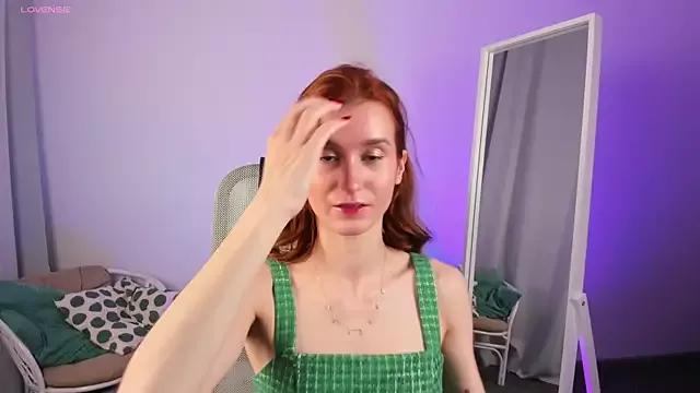 Sally_Biscuit on StripChat 