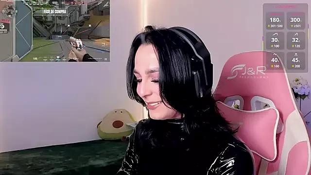 SamanthaLux on StripChat 