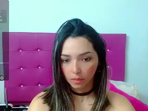 sara_arias00 on StripChat 