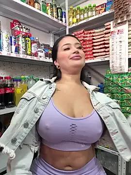 Sara_fun on StripChat 