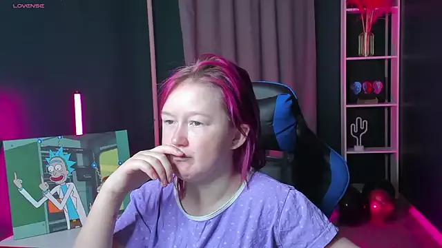 Sara_Robinson on StripChat 