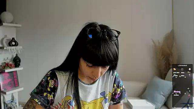 Saraa_Desiree on StripChat 