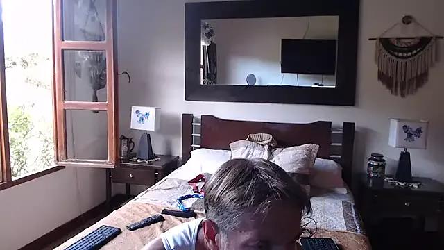 SaraandJuanDP on StripChat 