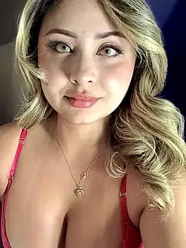 SaraFerreira — 2 roundd squirttt crazy