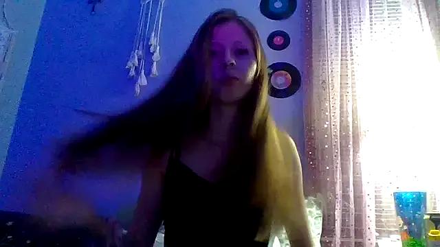 sarah2007 on StripChat 