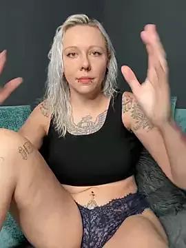 sarah_sky_official on StripChat 