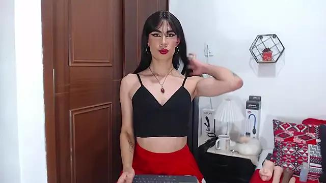 SarahhCooper on StripChat 