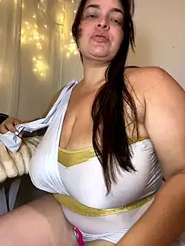 sarahreyess_11 — suck and lick my tits