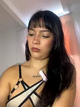 SaraVergara on StripChat 