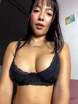 SaraVergara on StripChat 