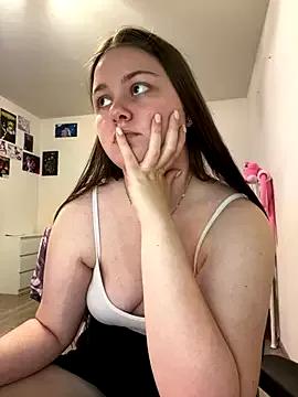 Sasha_Kitten on StripChat 