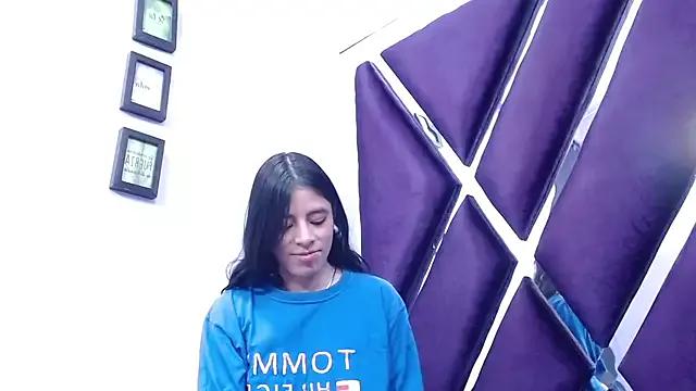 Sasha_Petitte on StripChat 