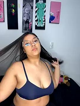 SashaAndDamian on StripChat 