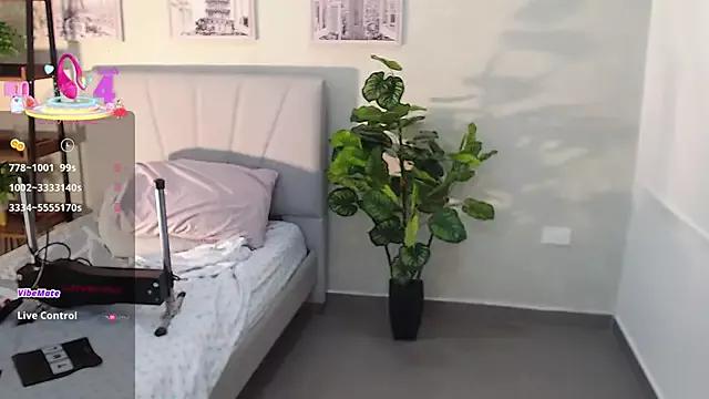 Sassy--Girl on StripChat 