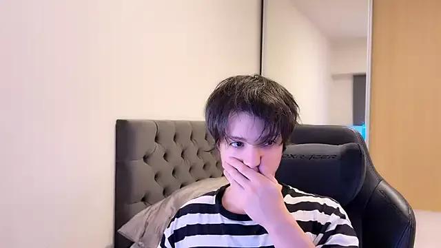 SasukeUhchiaa on StripChat 