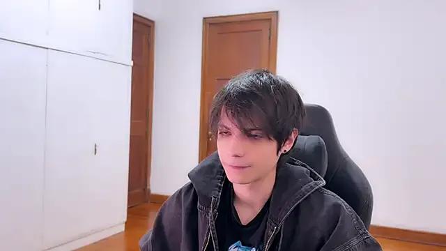 SasukeUhchiaa on StripChat