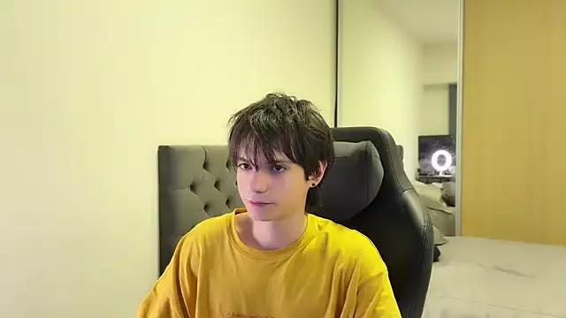 SasukeUhchiaa on StripChat 