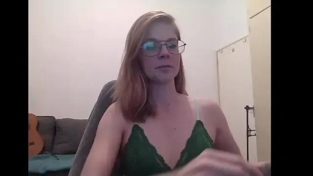 SavannaGirly on StripChat 