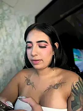 Scarlett-LS — blow job and show boobs