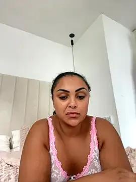 Scarlett-xox on StripChat