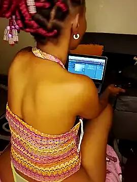 SeffieLucy on StripChat 