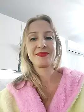 Selena3921 on StripChat 