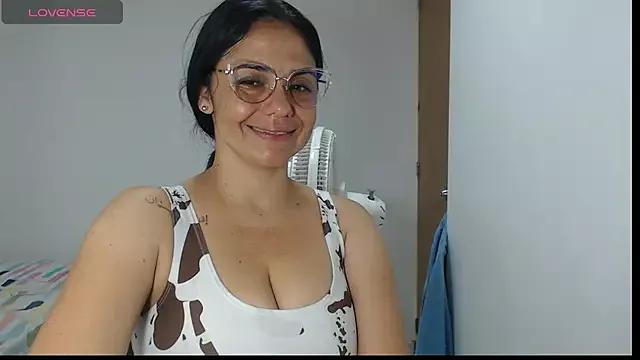 selena_ferri on StripChat 