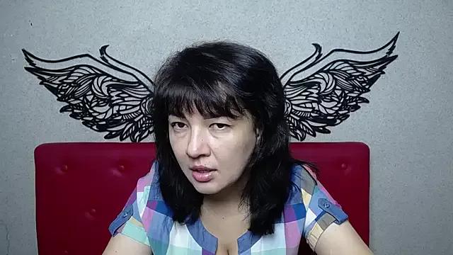 SelenaFly on StripChat 