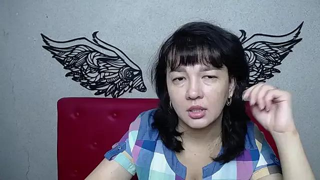 SelenaFly on StripChat 