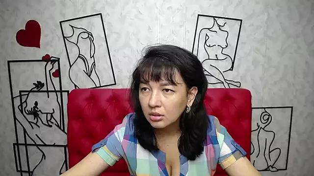 SelenaFly on StripChat 