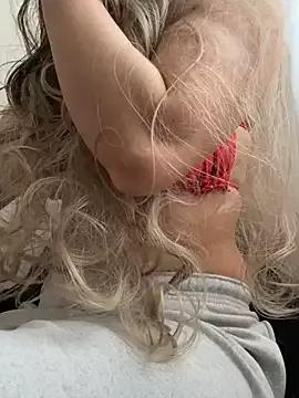 sensual_scottish_isla on StripChat 