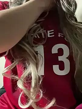 sensual_scottish_isla on StripChat 