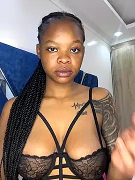 SexxyLunar on StripChat 