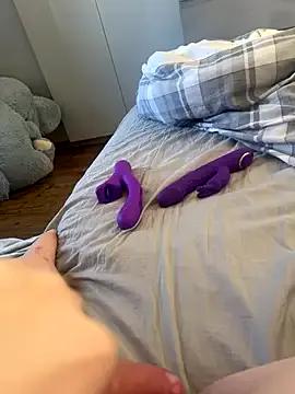 sexyBrunettex1 — Fuck myself really hard till I cum 