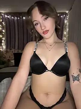 sexydaisyxx — naked pussy play