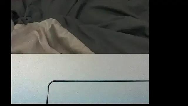 SillyRabbitz on StripChat 