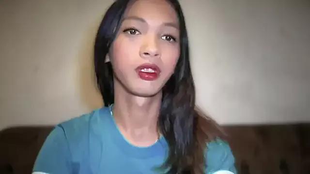 Simi_Ipit on StripChat 