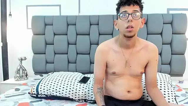 SkarletRuiz — BOY FUCK MY ASS IN DOGGY
