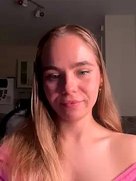 SkyBriii on StripChat
