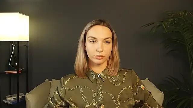 Snow_Wendy — tease u my lips!