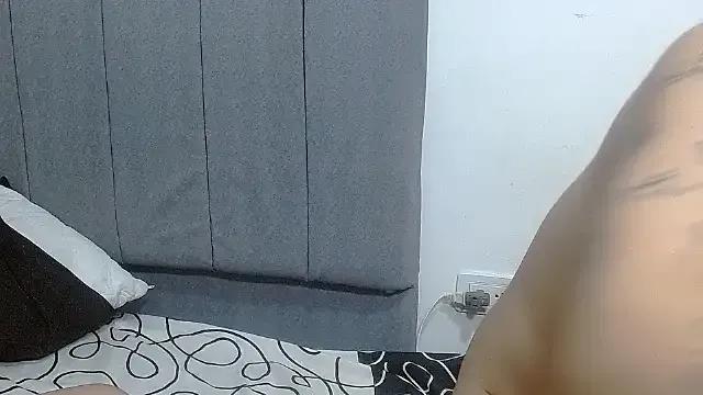 sofi_and_curlers669 on StripChat