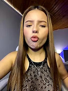 Sofia18_pinkk — Show Boobs
