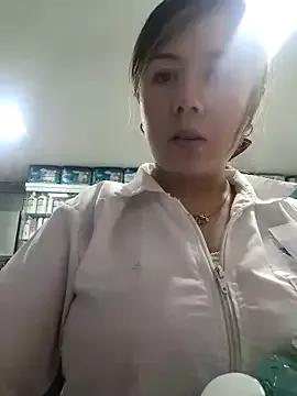 Sophie_del_Castillo — remove bra
