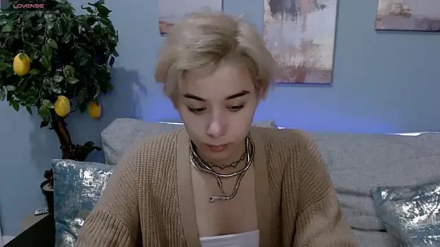 SophieAsh on StripChat