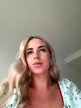 streetdoll — finger pussy + control 3 min